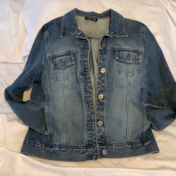 Jean jacket, 100% cotton, by contrast jeans, Medium denim blue, Size 13. - Picture 1 of 7